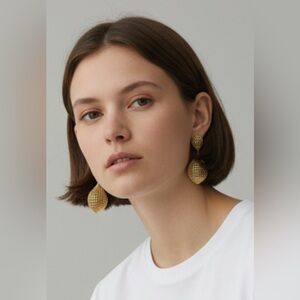 Elegant Gold Drop Earrings